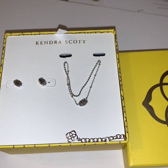 Kendra Scott Emilie Multi Strand Necklace & Earrings Gift Set in Platinum - Picture 4 of 9